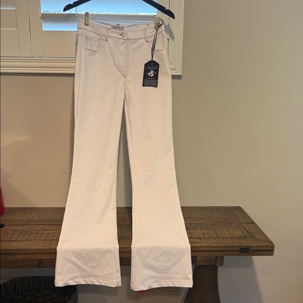 Anatomie Classic White Flare Jeans - Picture 1 of 8